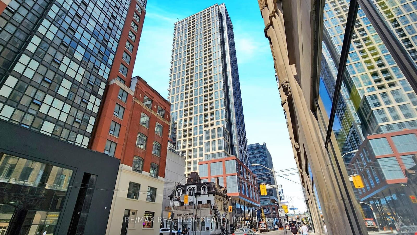 108 Peter Street, Unit 1308