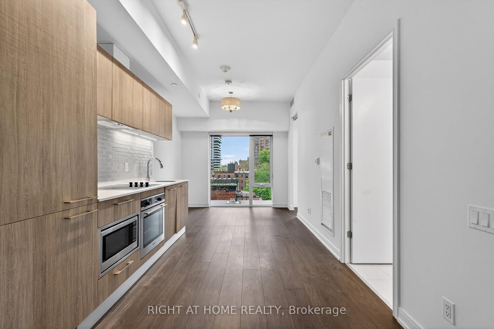 #512 - 3 Gloucester Street