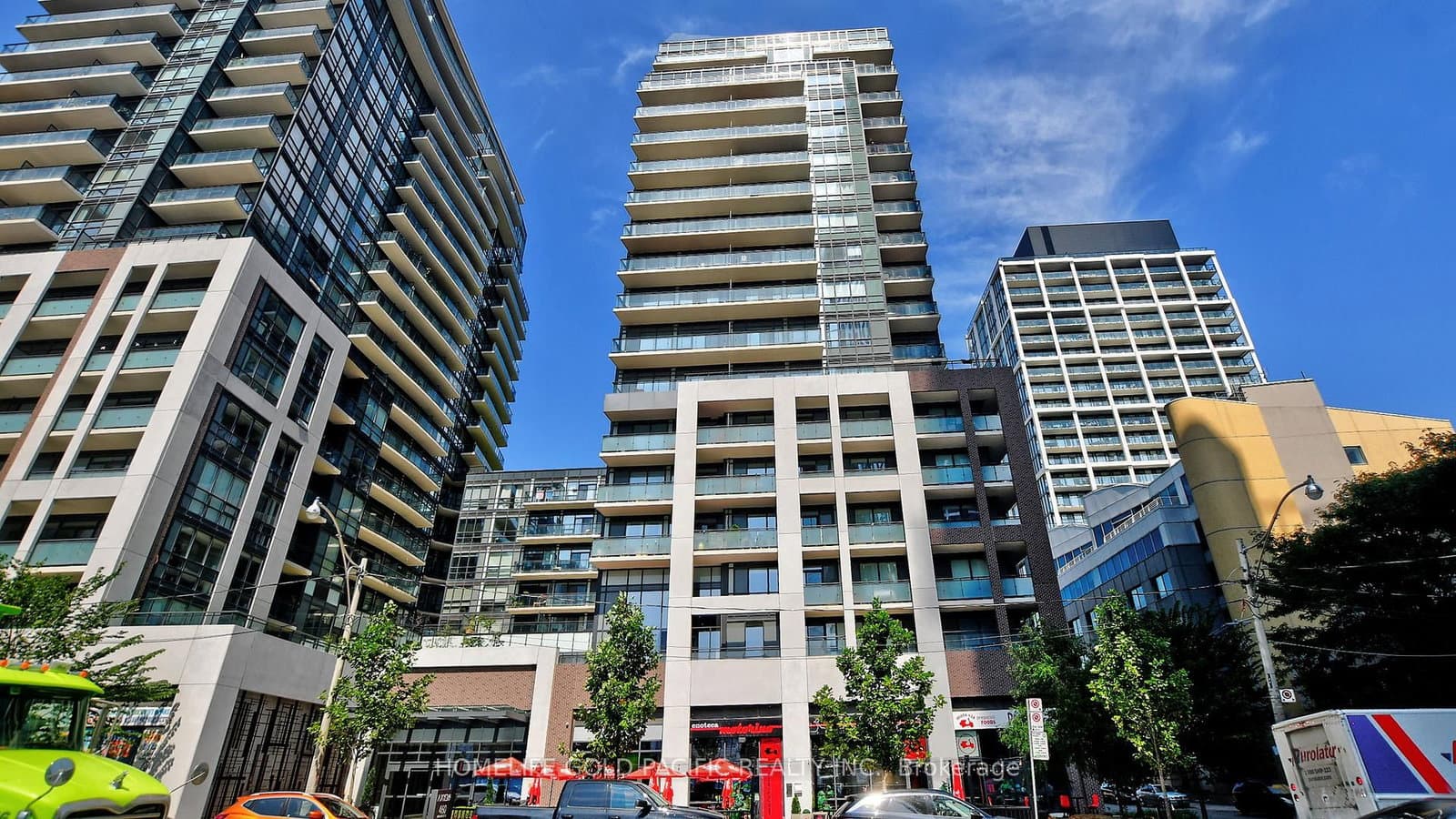 #1718 - 460 Adelaide Street E