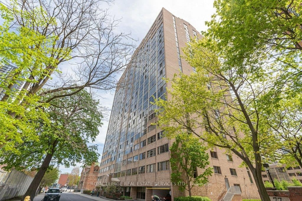 #409 - 15 Maitland Place