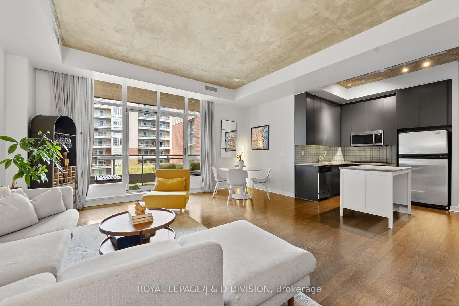 #508 - 19 Brant Street