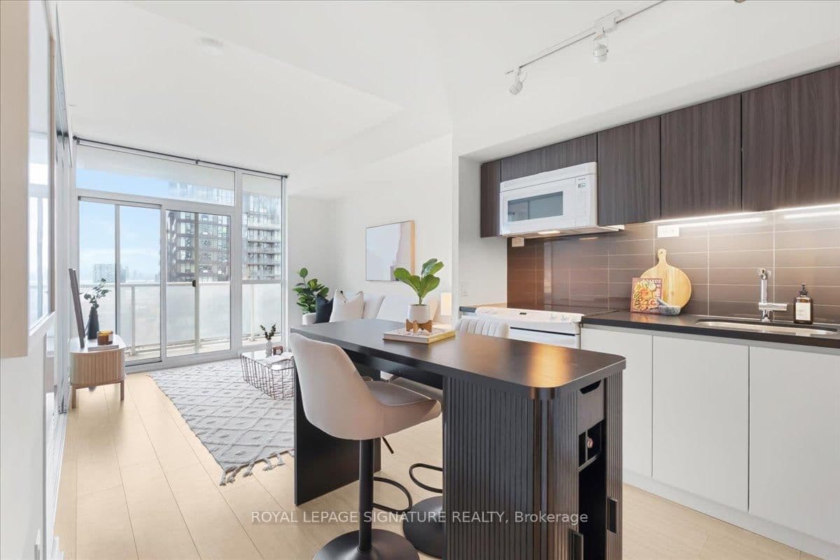 #3011 - 75 Queens Wharf Road