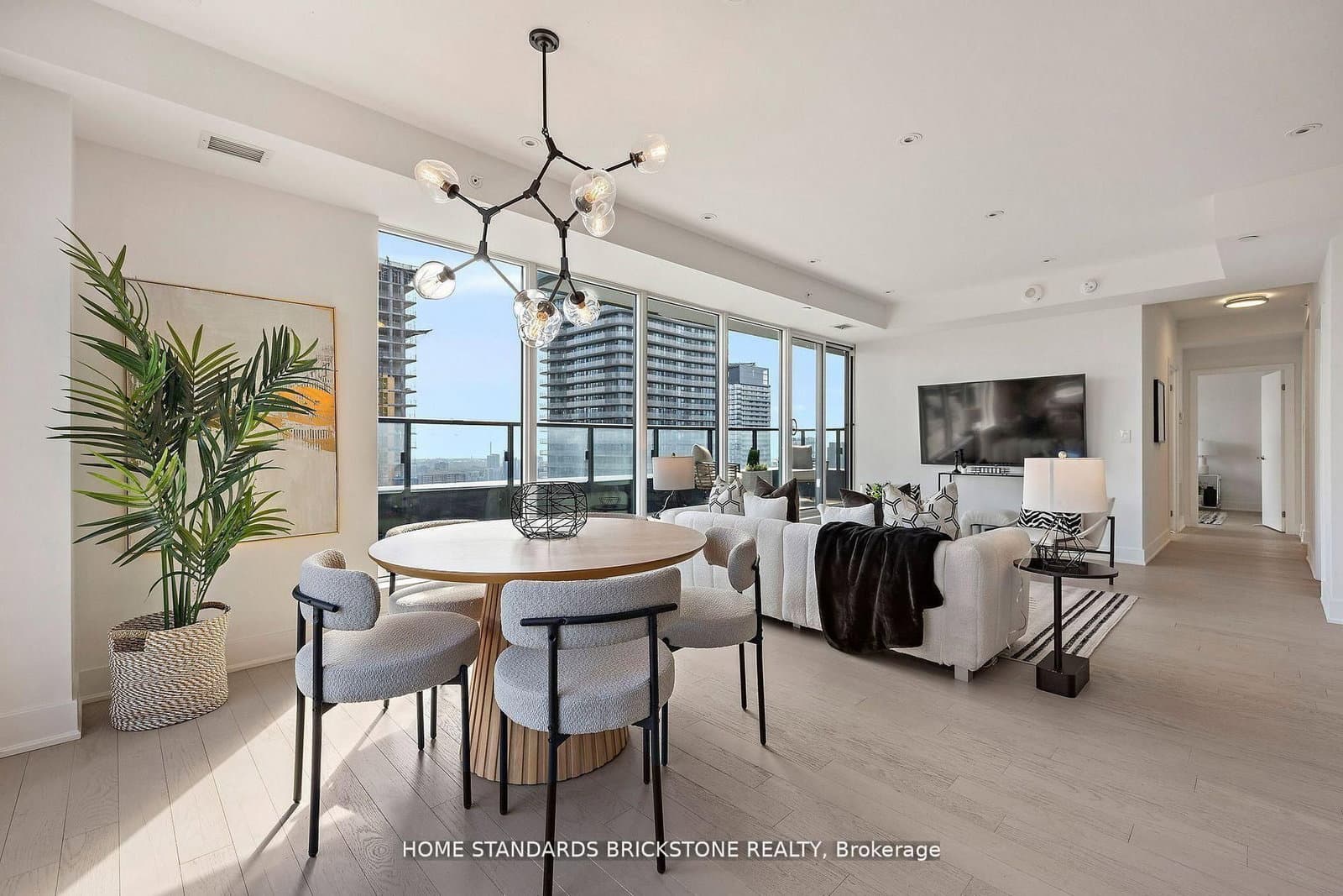 #3907 - 955 Bay Street