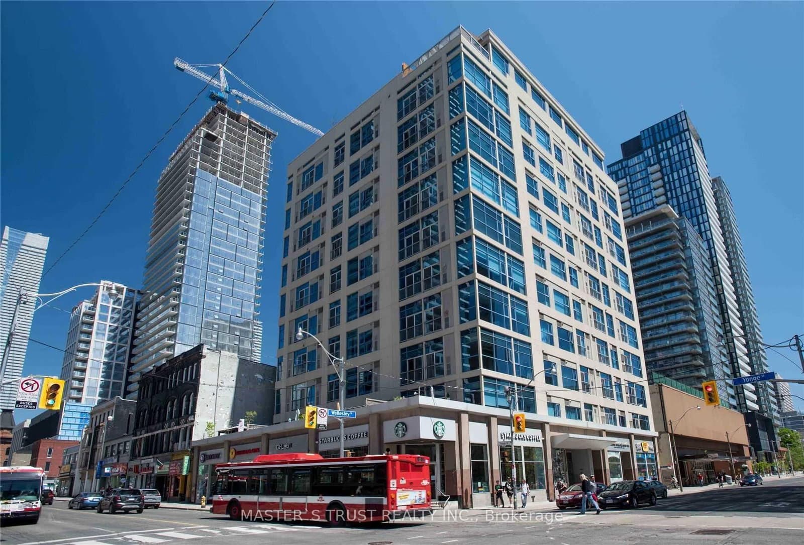 #1001 - 8 Wellesley Street E
