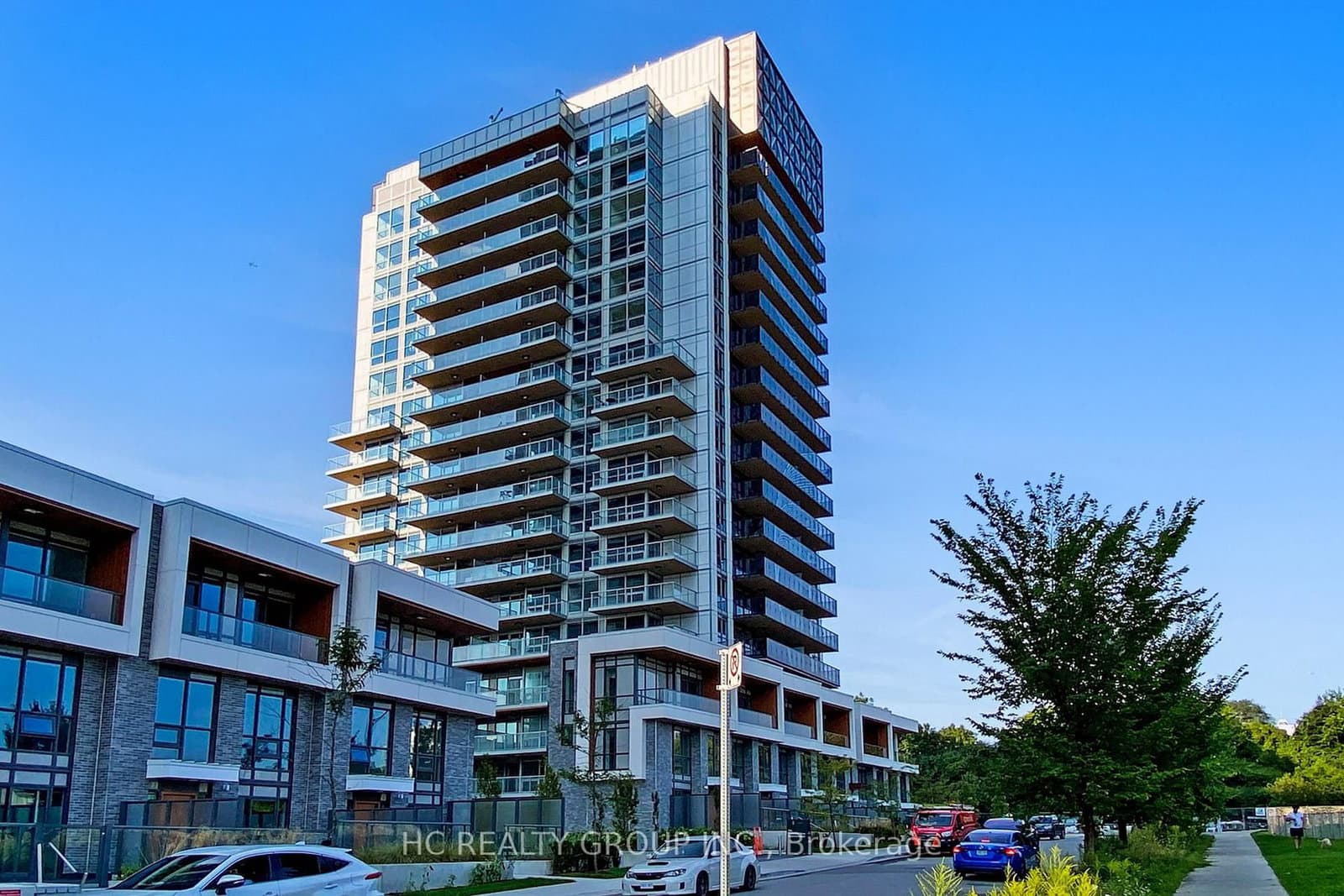 25 McMahon Drive, Unit 1703