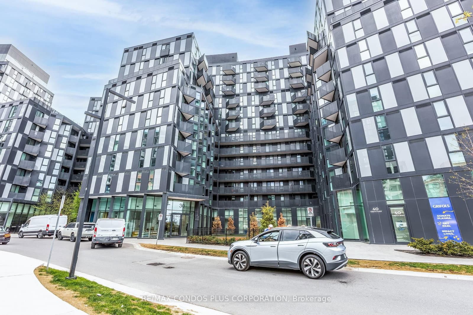#311 - 30 Tretti Way