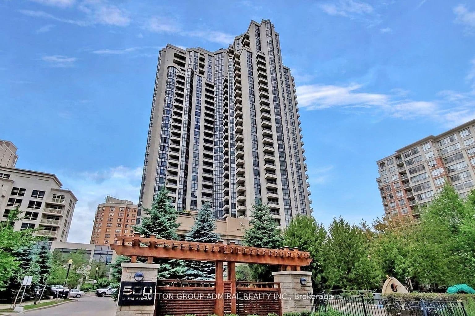 #2420 - 500 DORIS Avenue