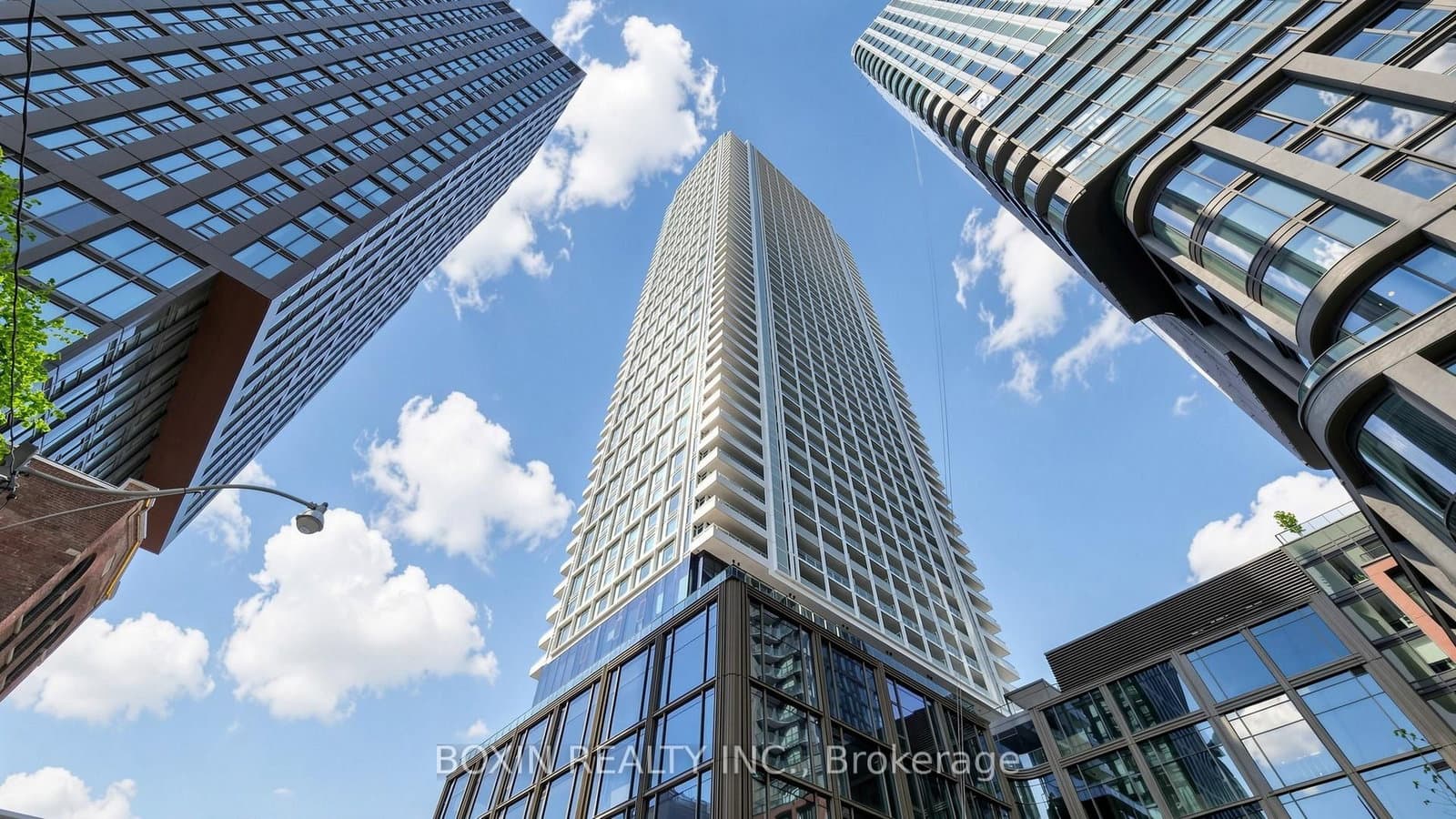 #4303 - 88 Queen Street