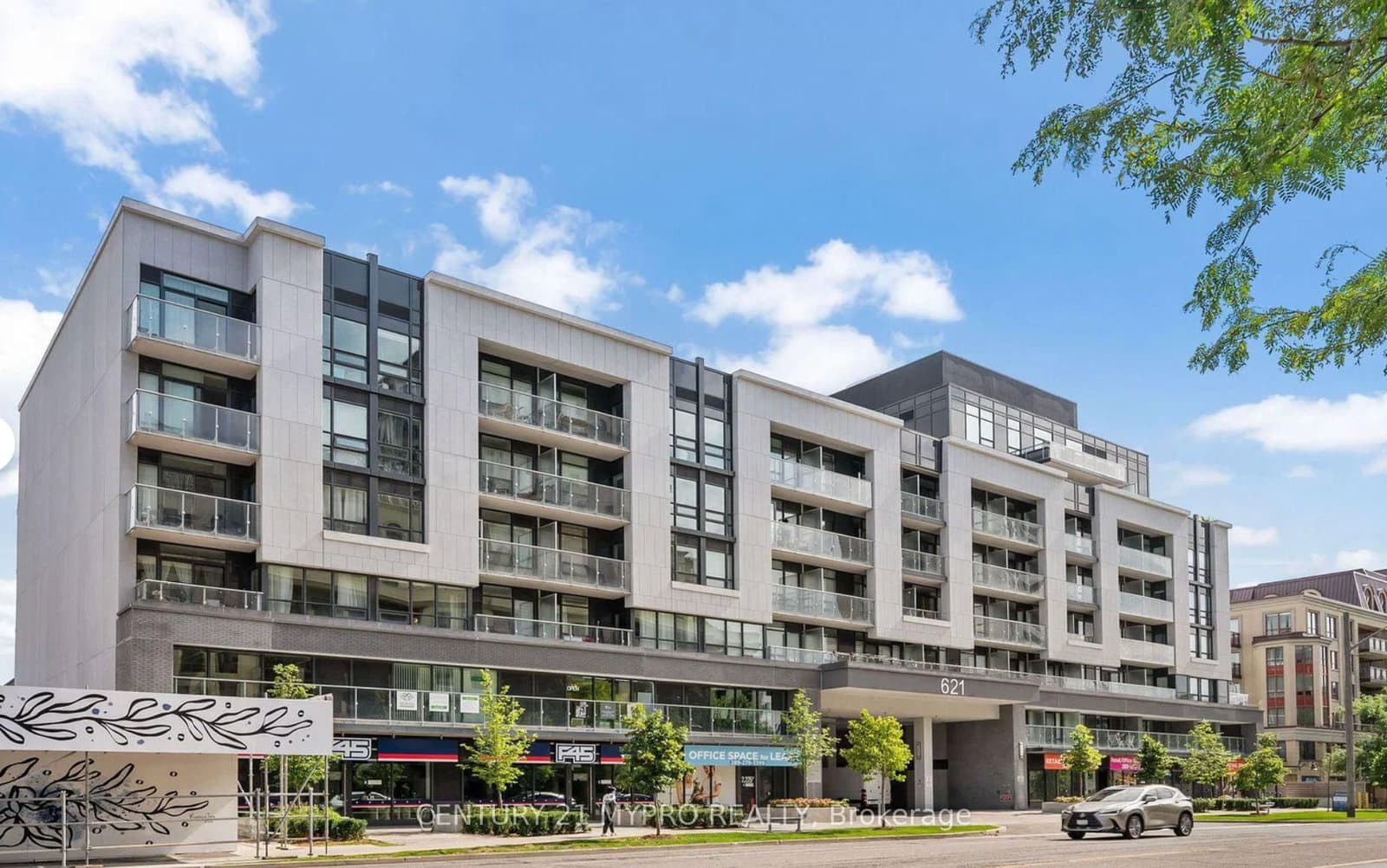 #736 - 621 Sheppard Avenue E