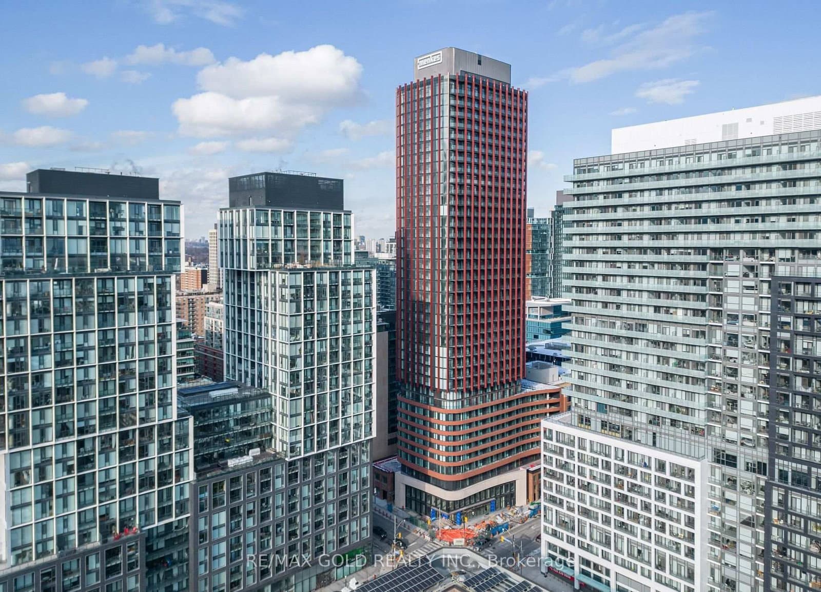 #4102 - 180 Front Street E