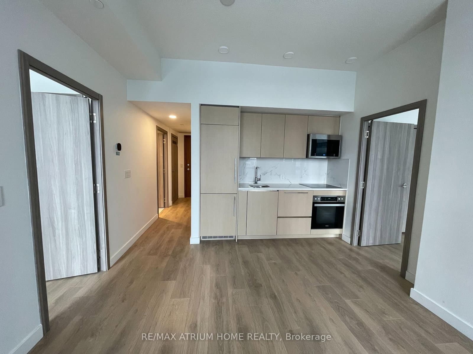 #2208 - 38 Widmer Street
