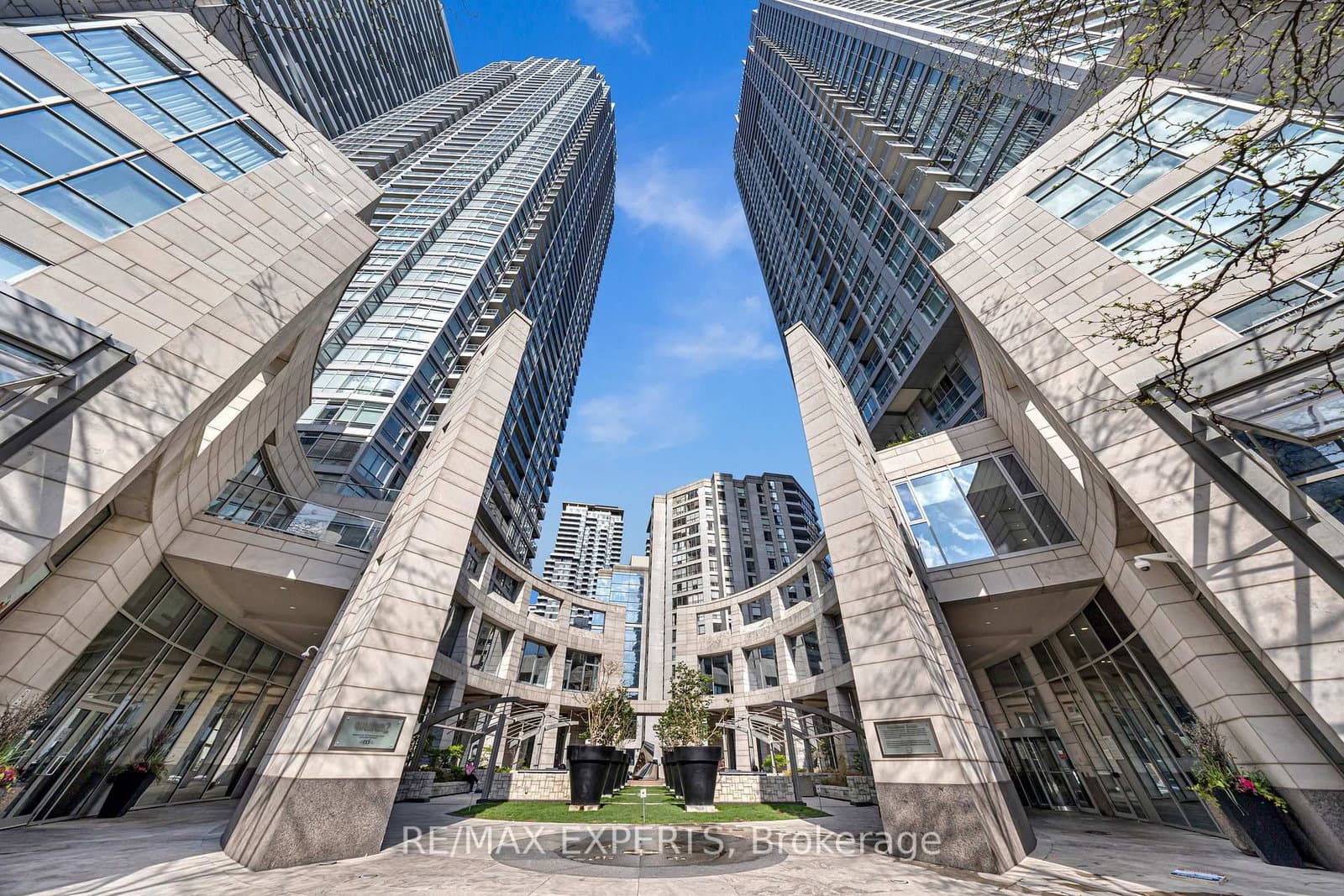 #2304 - 2191 Yonge Street