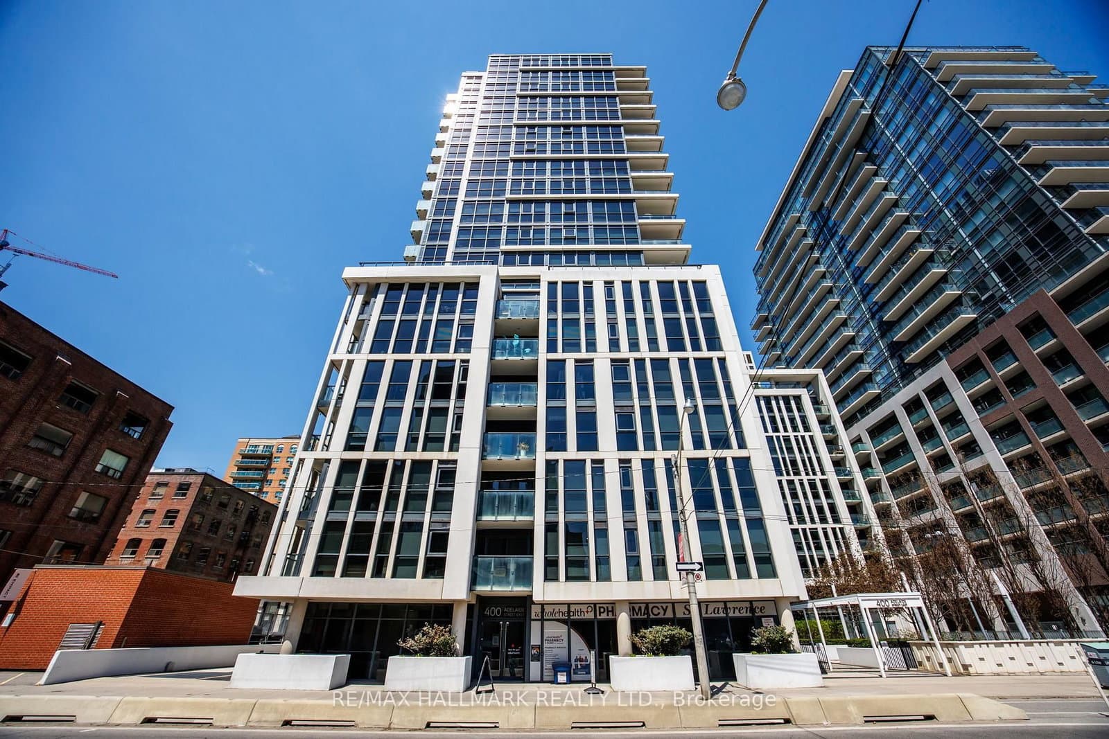 #502 - 400 Adelaide Street E