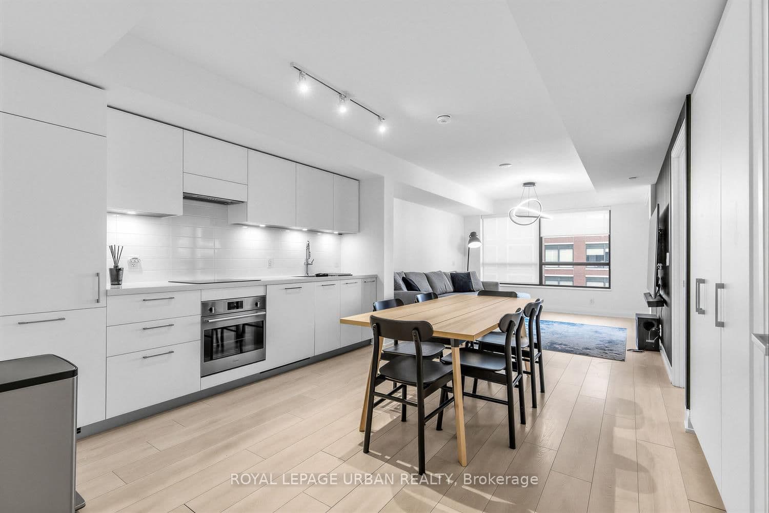 #505 - 33 Frederick Todd Way