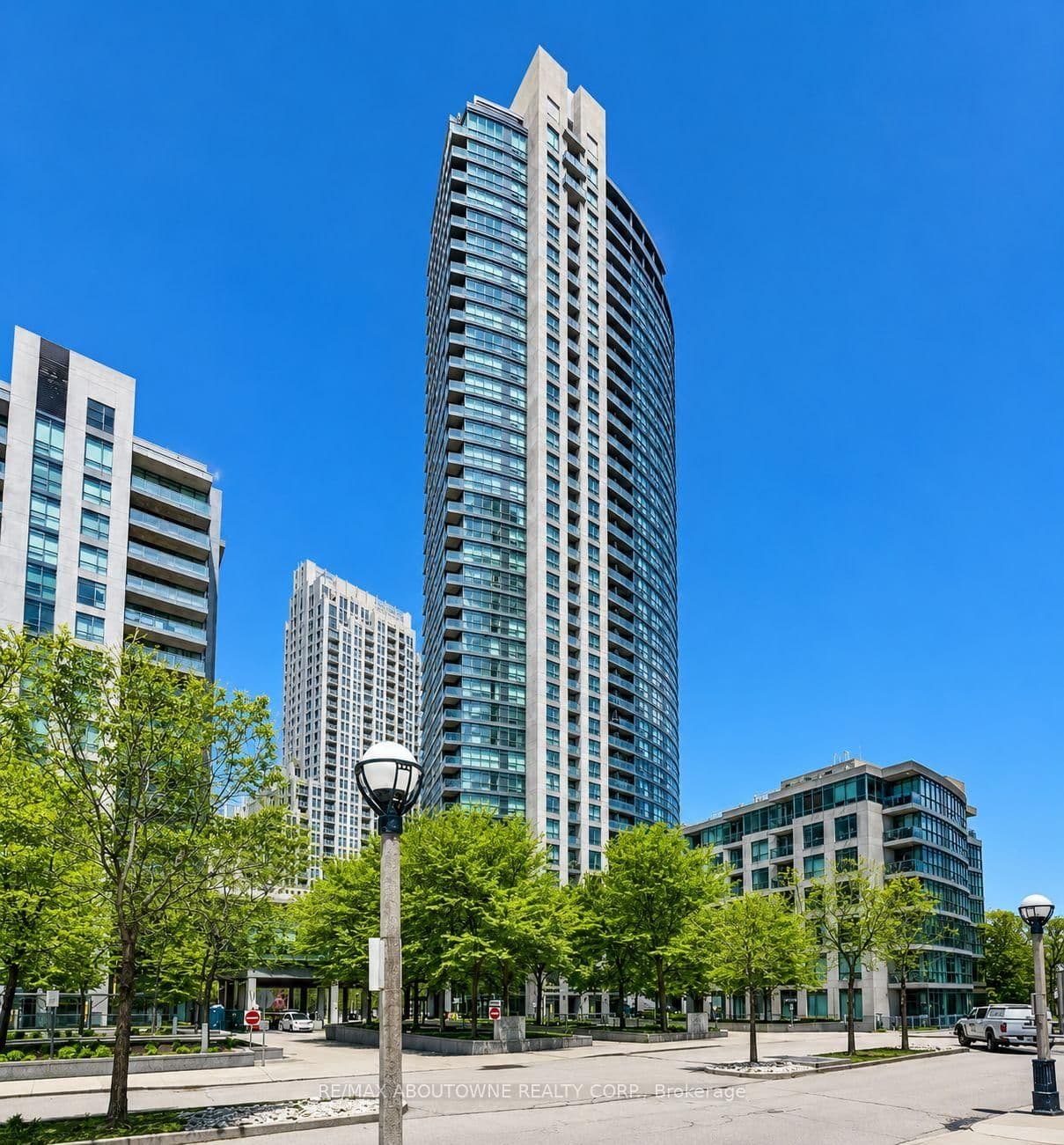 #3008 - 215 Fort York Boulevard