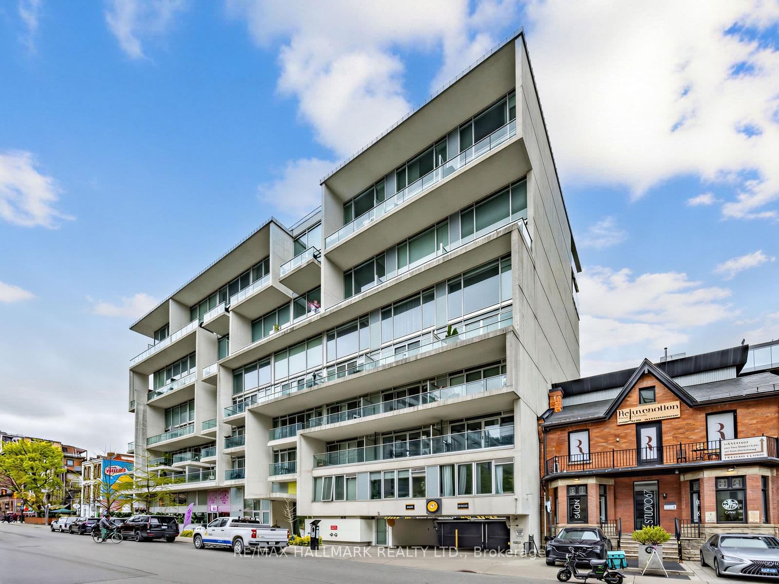 #213 - 75 Portland Street