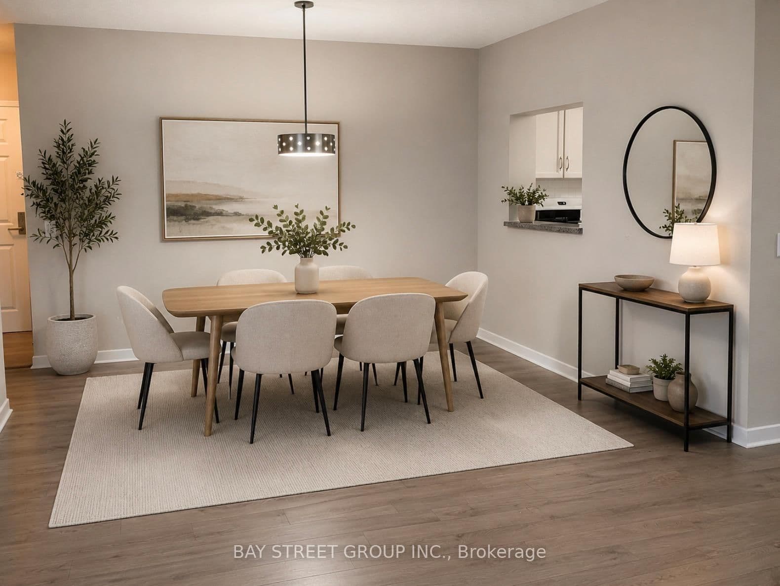 #902 - 284 Bloor Street W