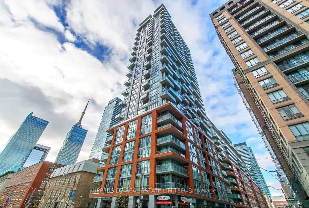 #607 - 126 Simcoe Street