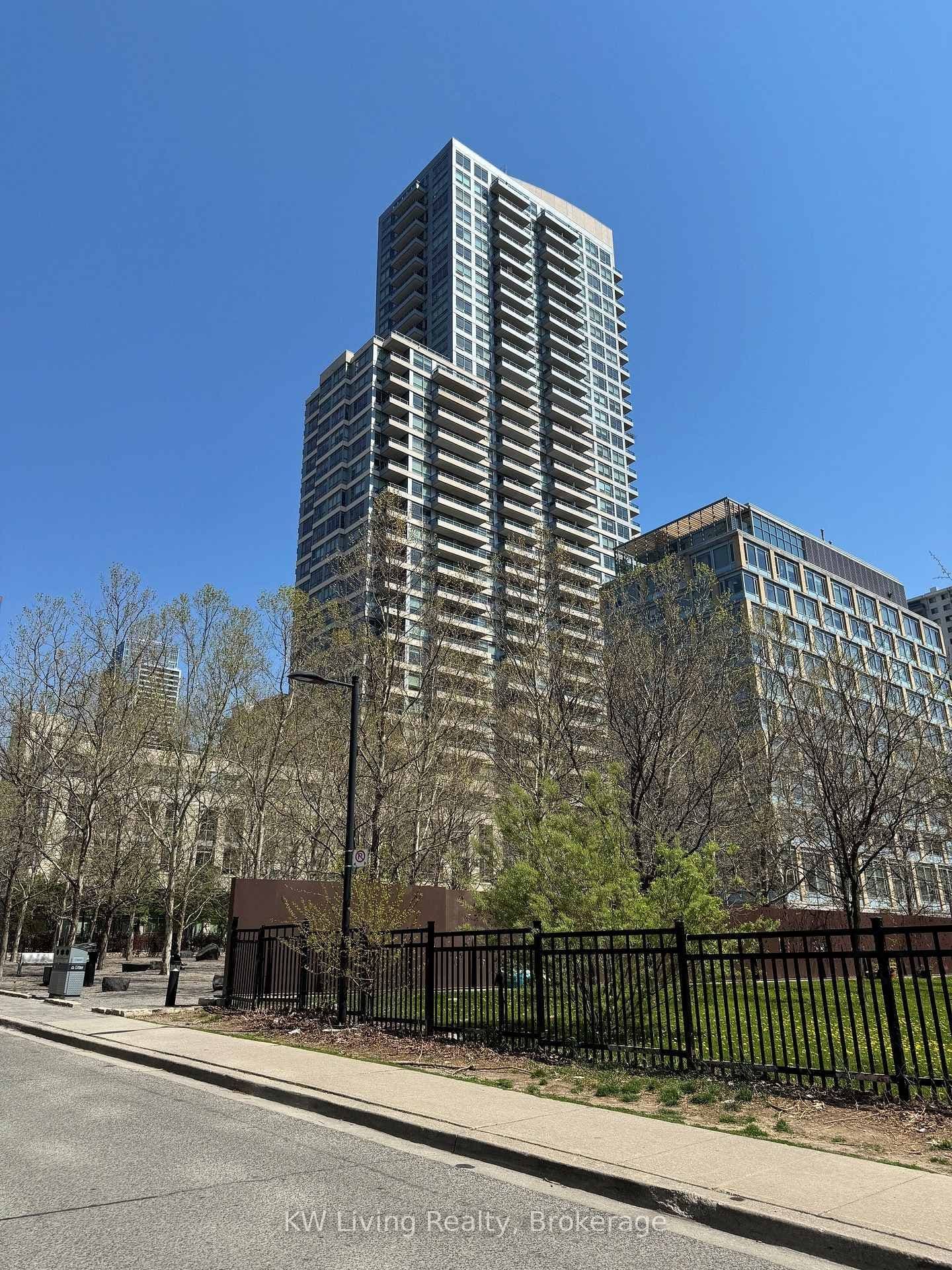 #1010 - 500 Sherbourne Street