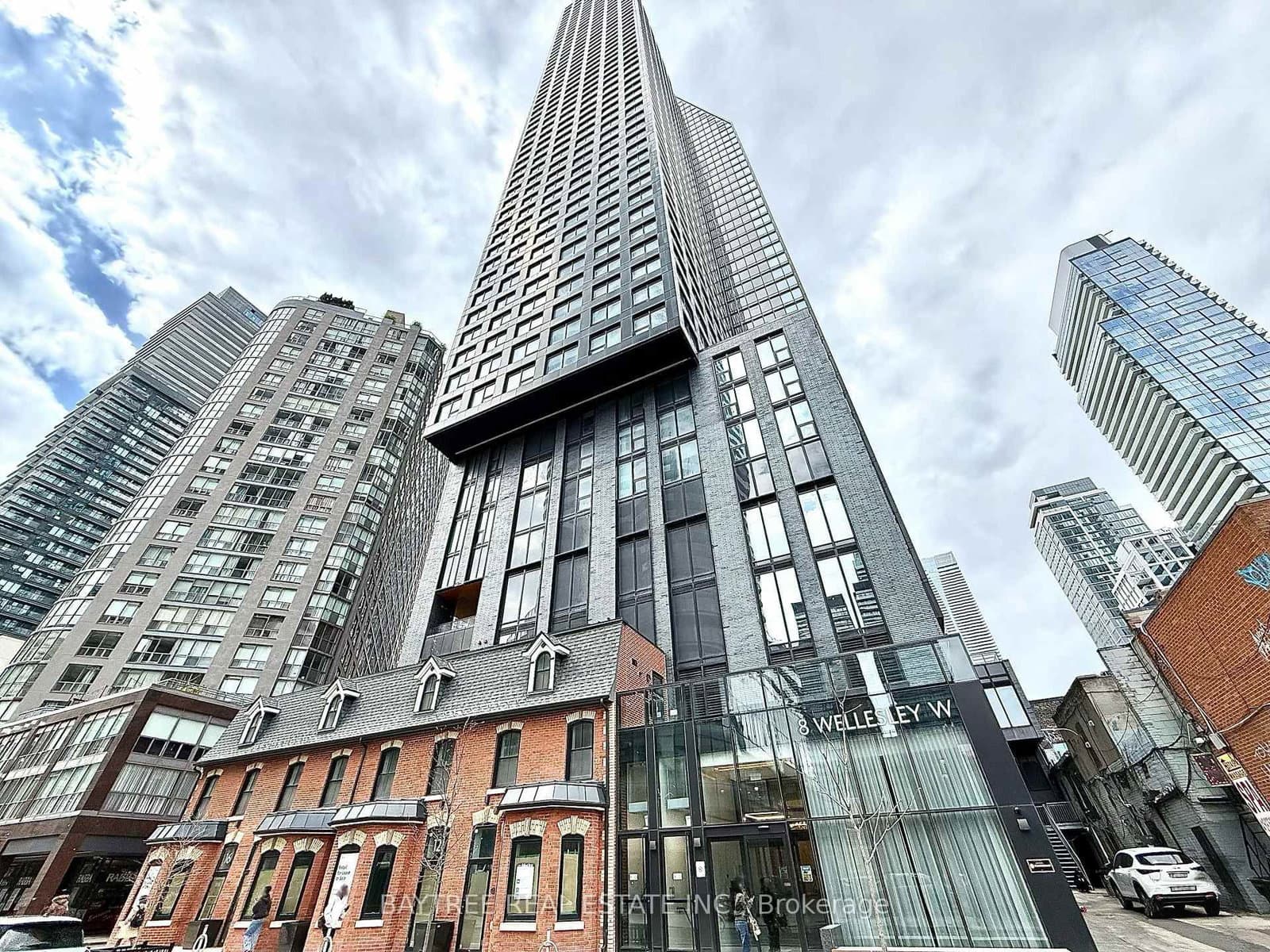 8 Wellesley Street W, Unit 3305