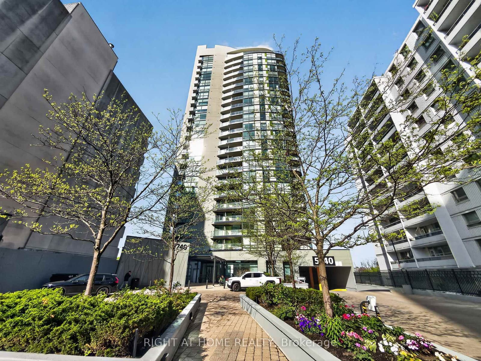 #1307 - 5740 Yonge Street