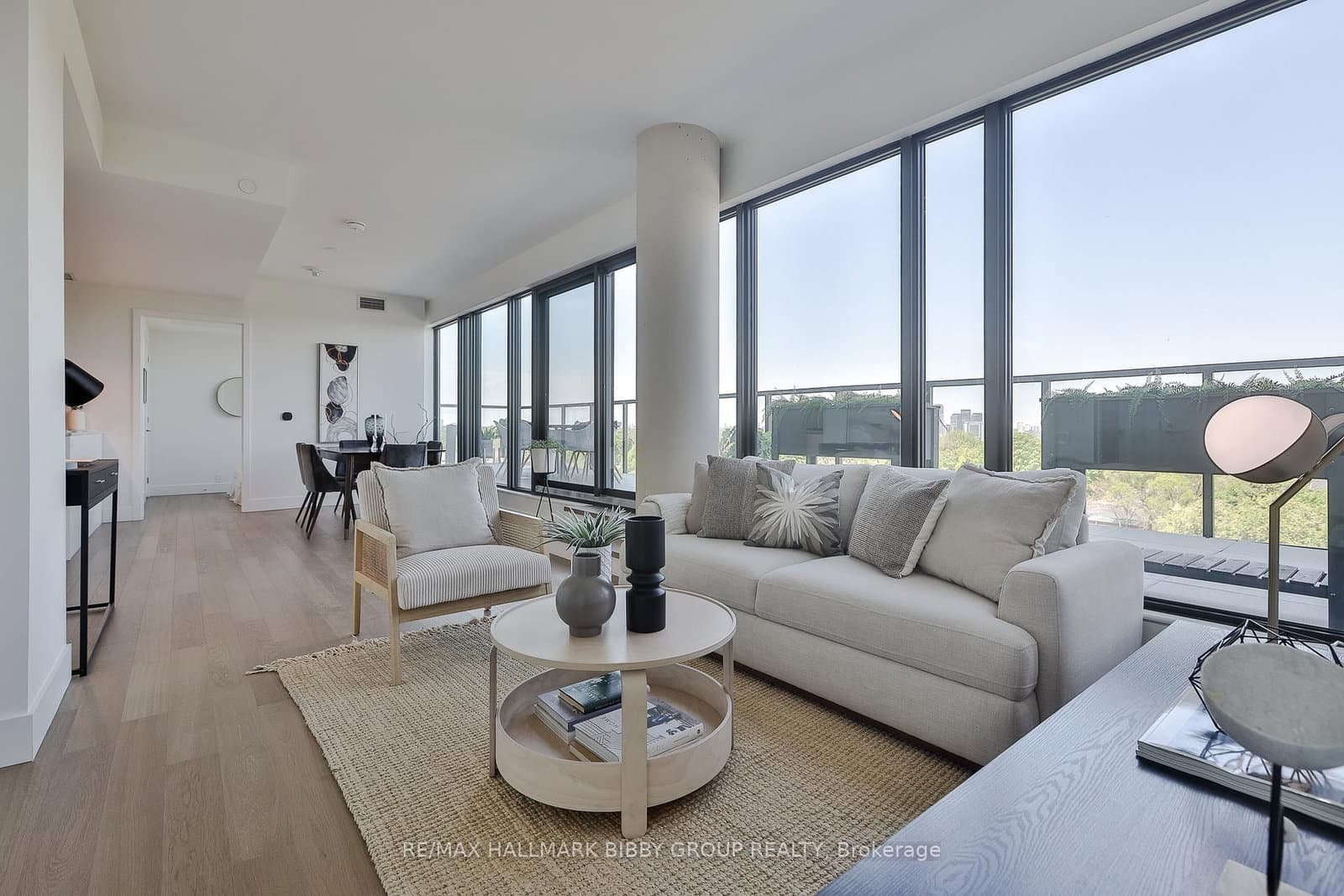 #702 - 1414 Bayview Avenue