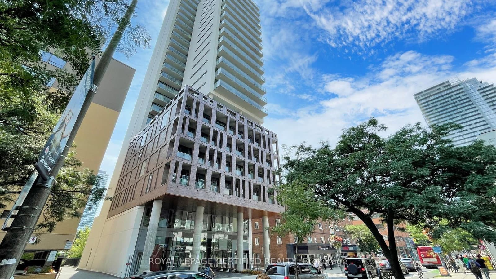 #2305 - 81 Wellesley Street E