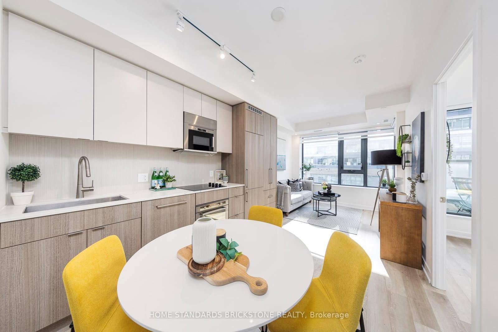 #314 - 840 St Clair Avenue