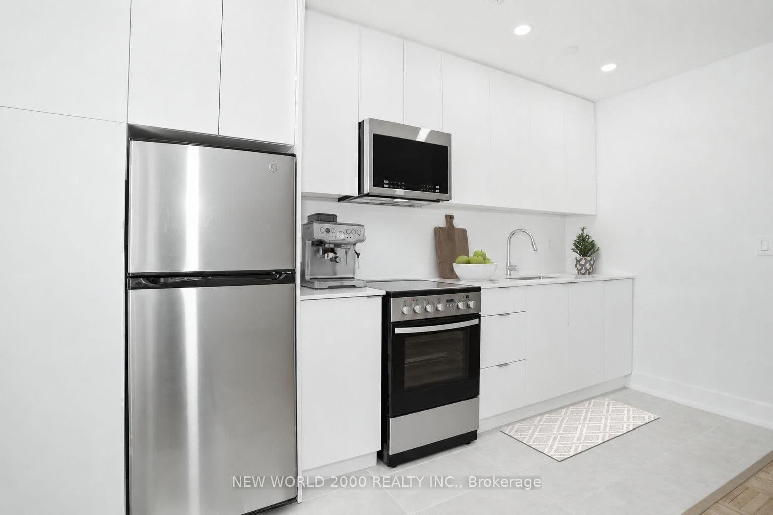 #117 - 49 Glen Elm Avenue