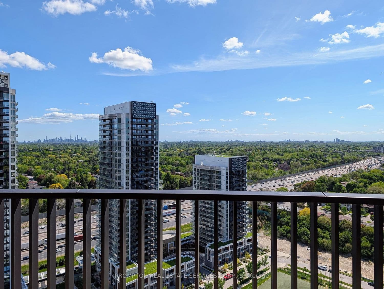 18 Esther Shiner Boulevard, Unit 2909