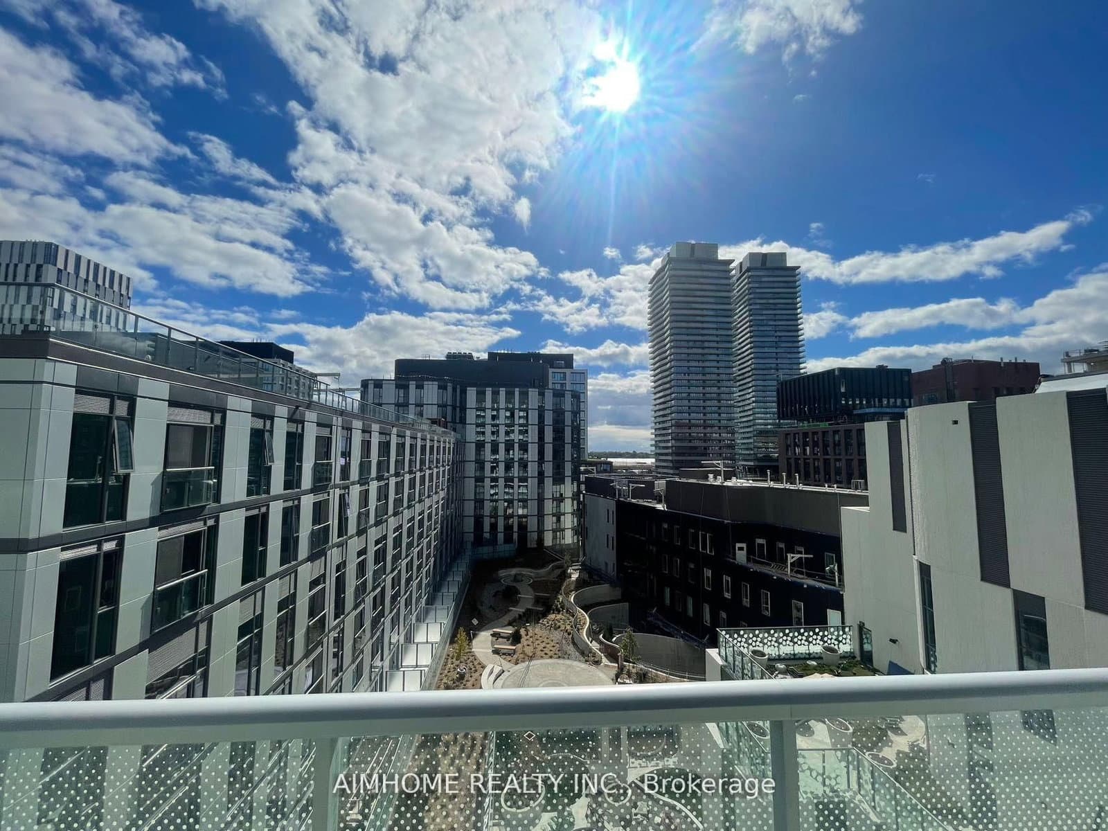 #814 - 425 Front Street