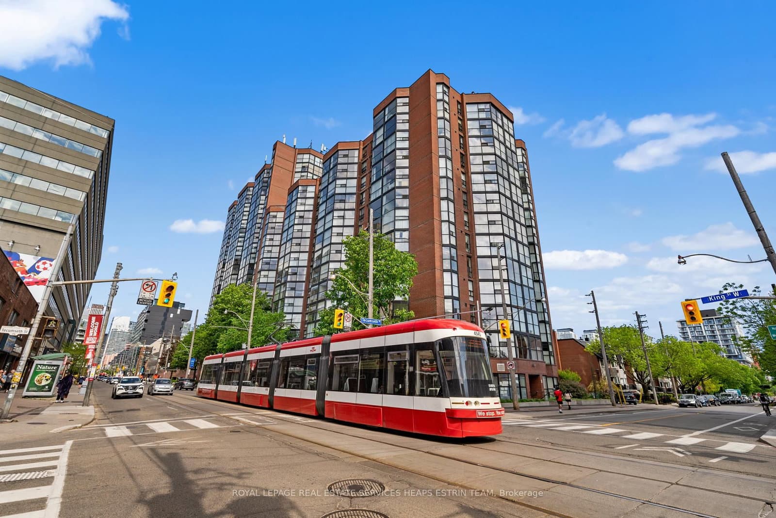 #306 - 725 King Street W