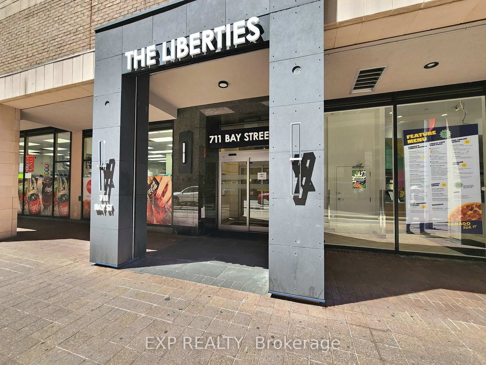 #1421 - 711 Bay Street