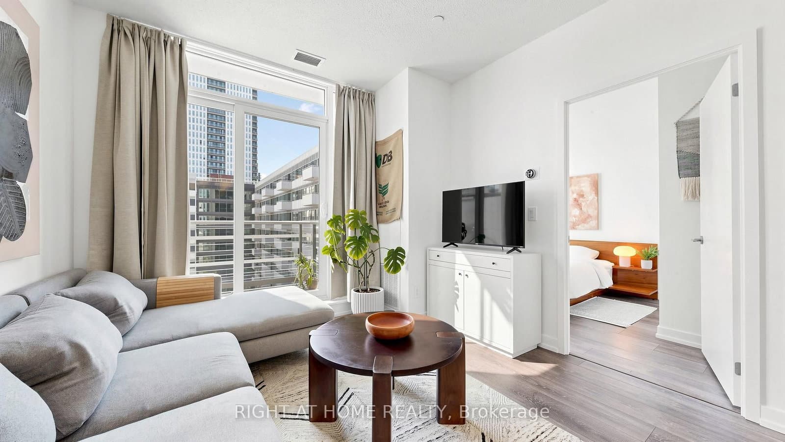 #714 - 200 Sackville Street