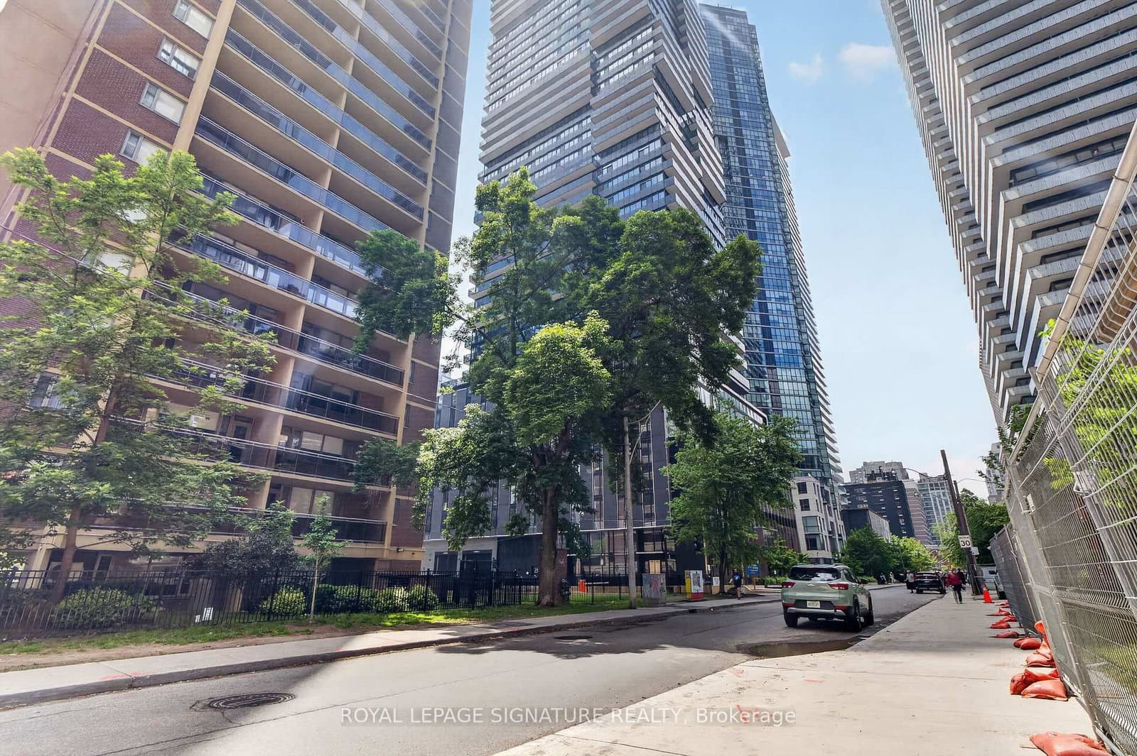 #4303 - 55 Charles Street E