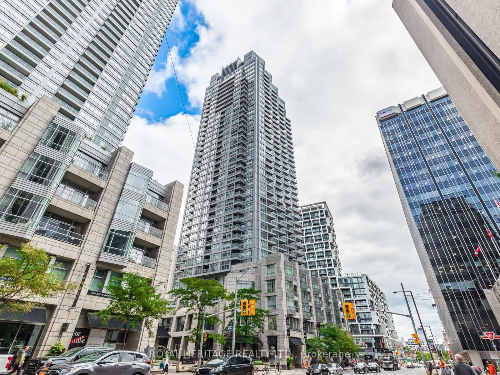 #2305 - 2181 Yonge Street