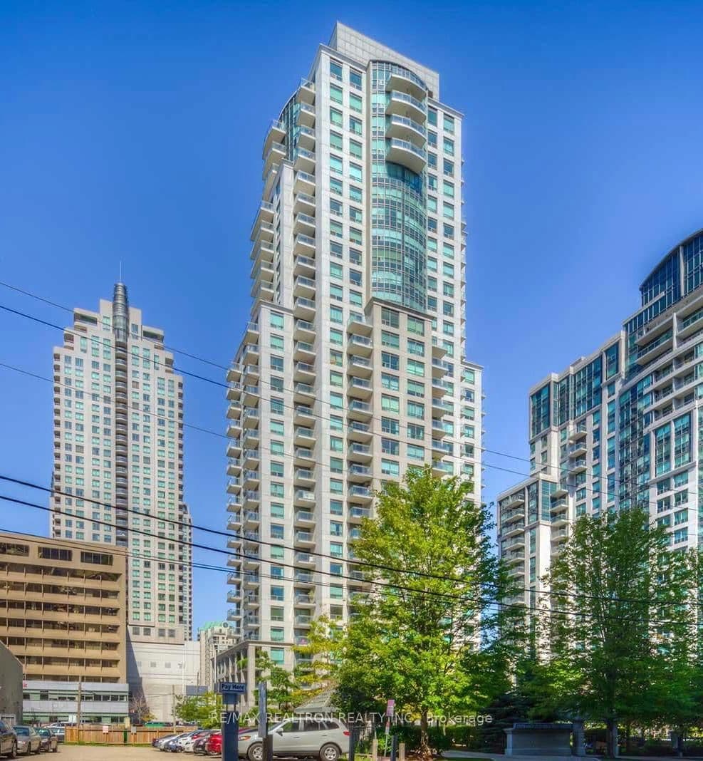 #305 - 21 Hillcrest Avenue