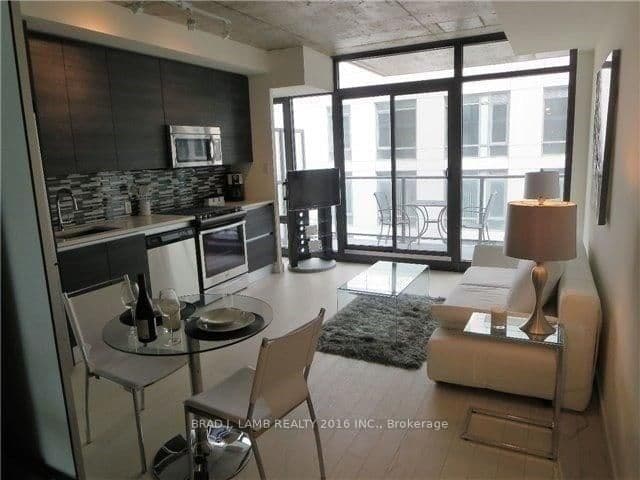 #1212 - 111 Bathurst Street
