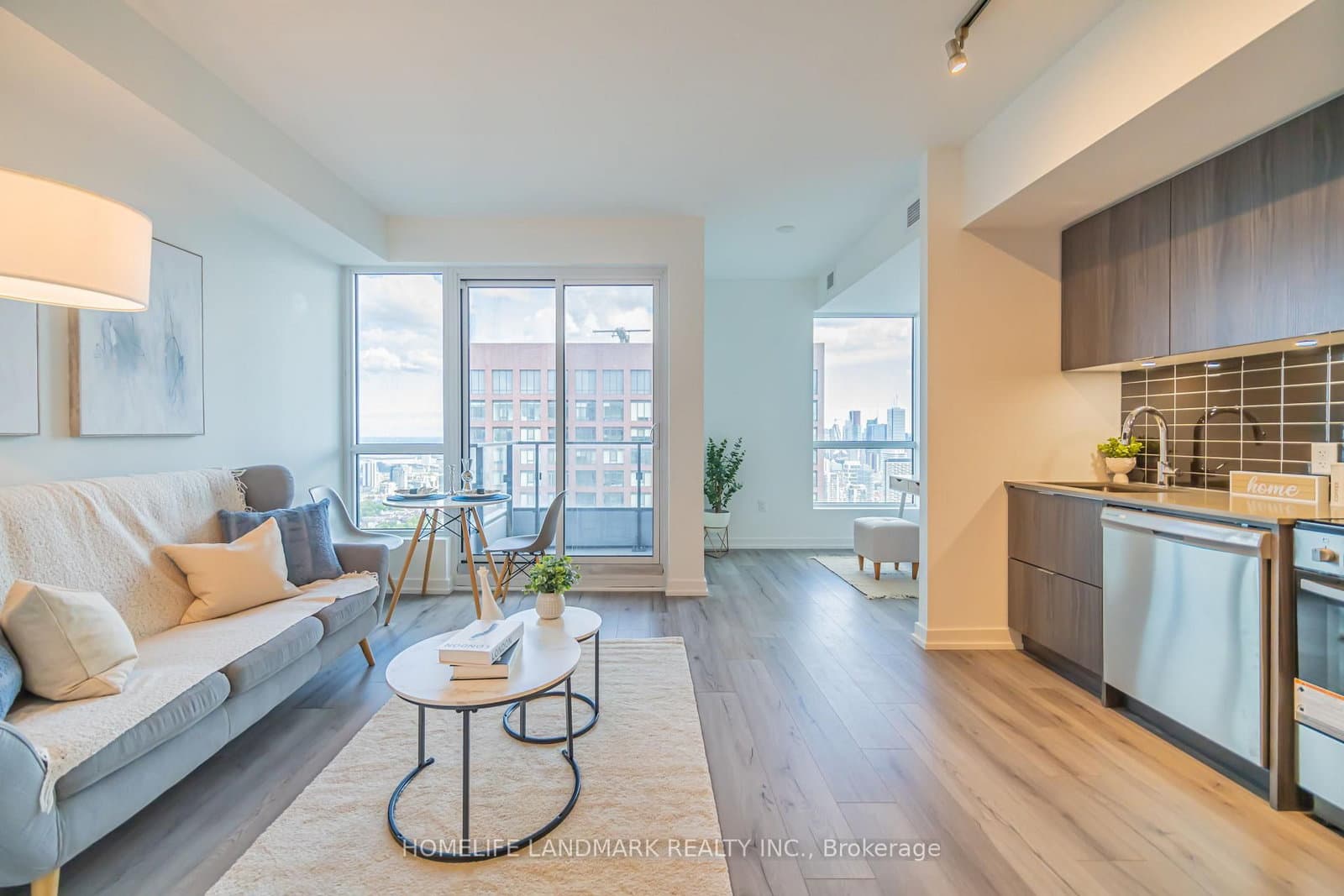 #5001 - 395 Bloor Street E