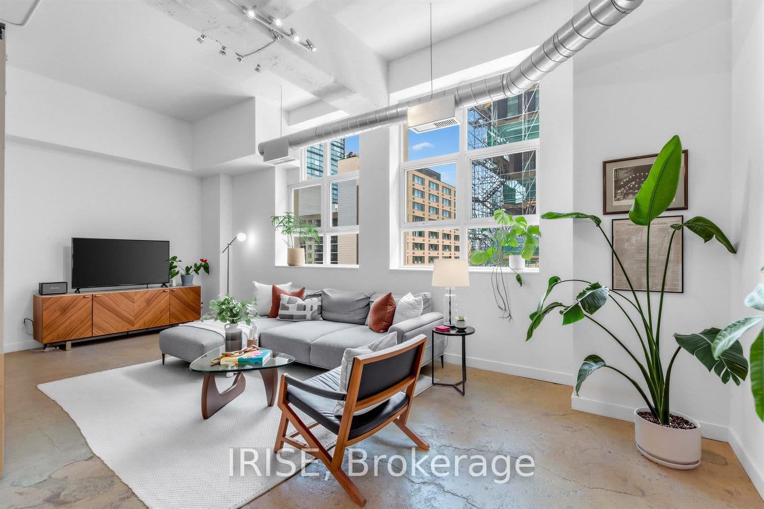 #422 - 155 Dalhousie Street