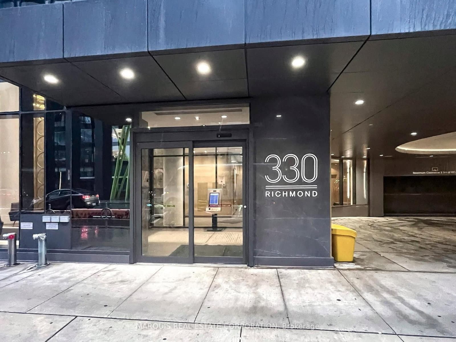 330 Richmond Street W, Unit Parking