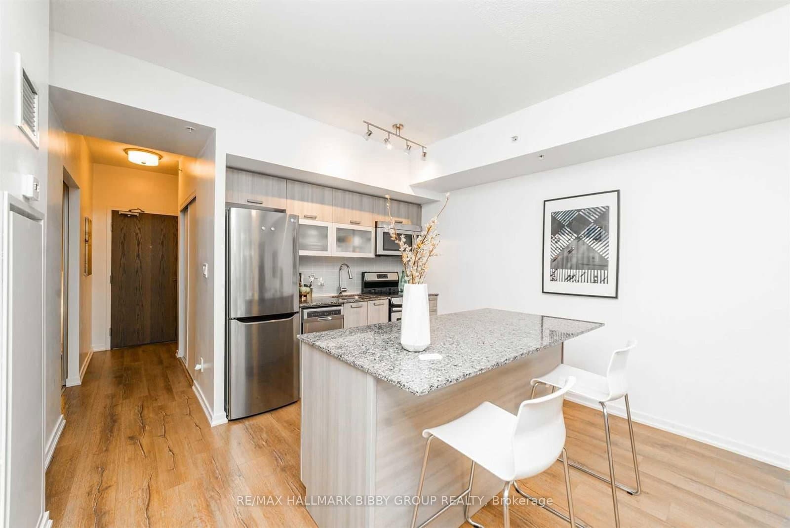 #622 - 68 Abell Street