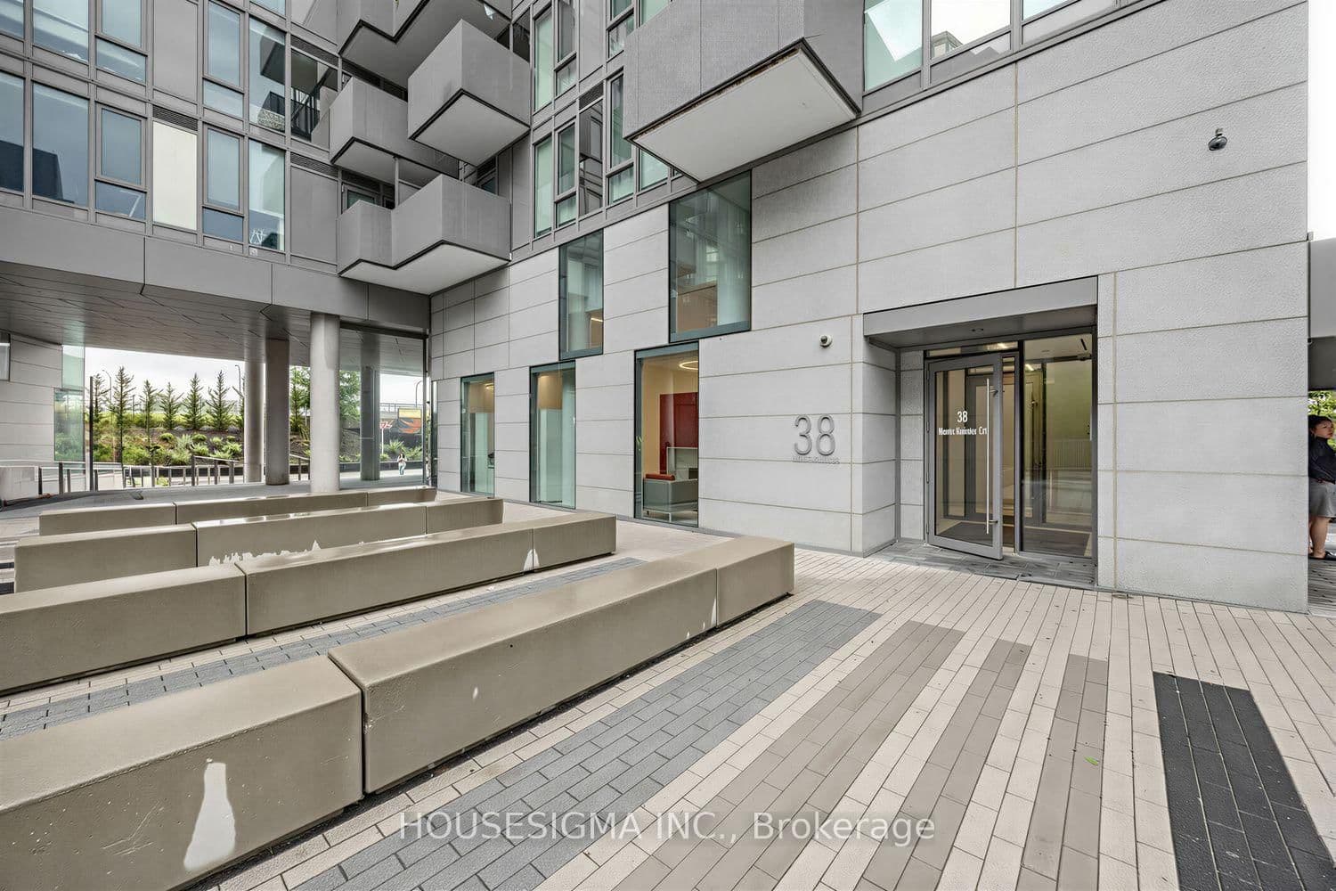 #407 - 38 Monte Kwinter Court