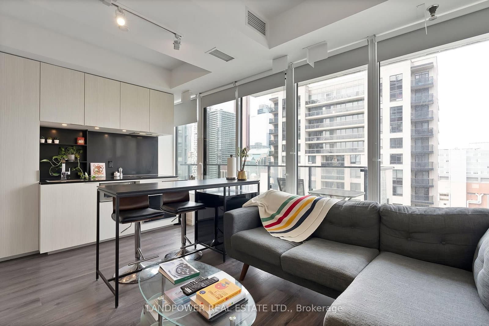 77 Shuter Street, Unit 2501