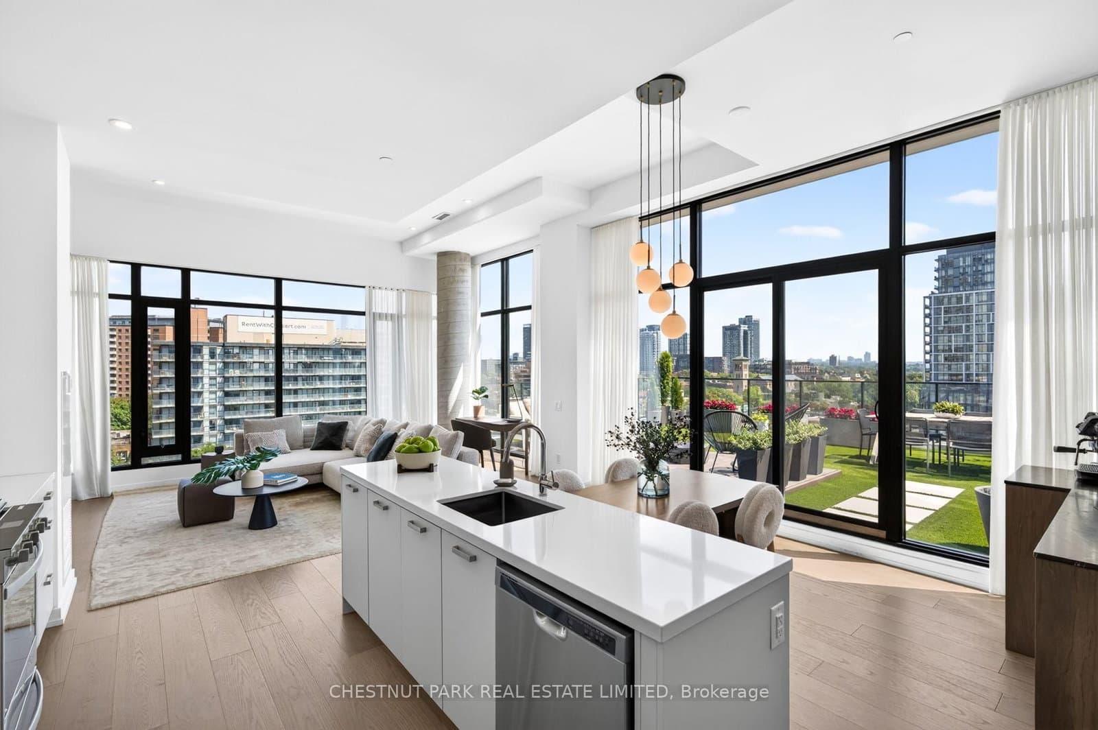 #902 - 55 Ontario Street