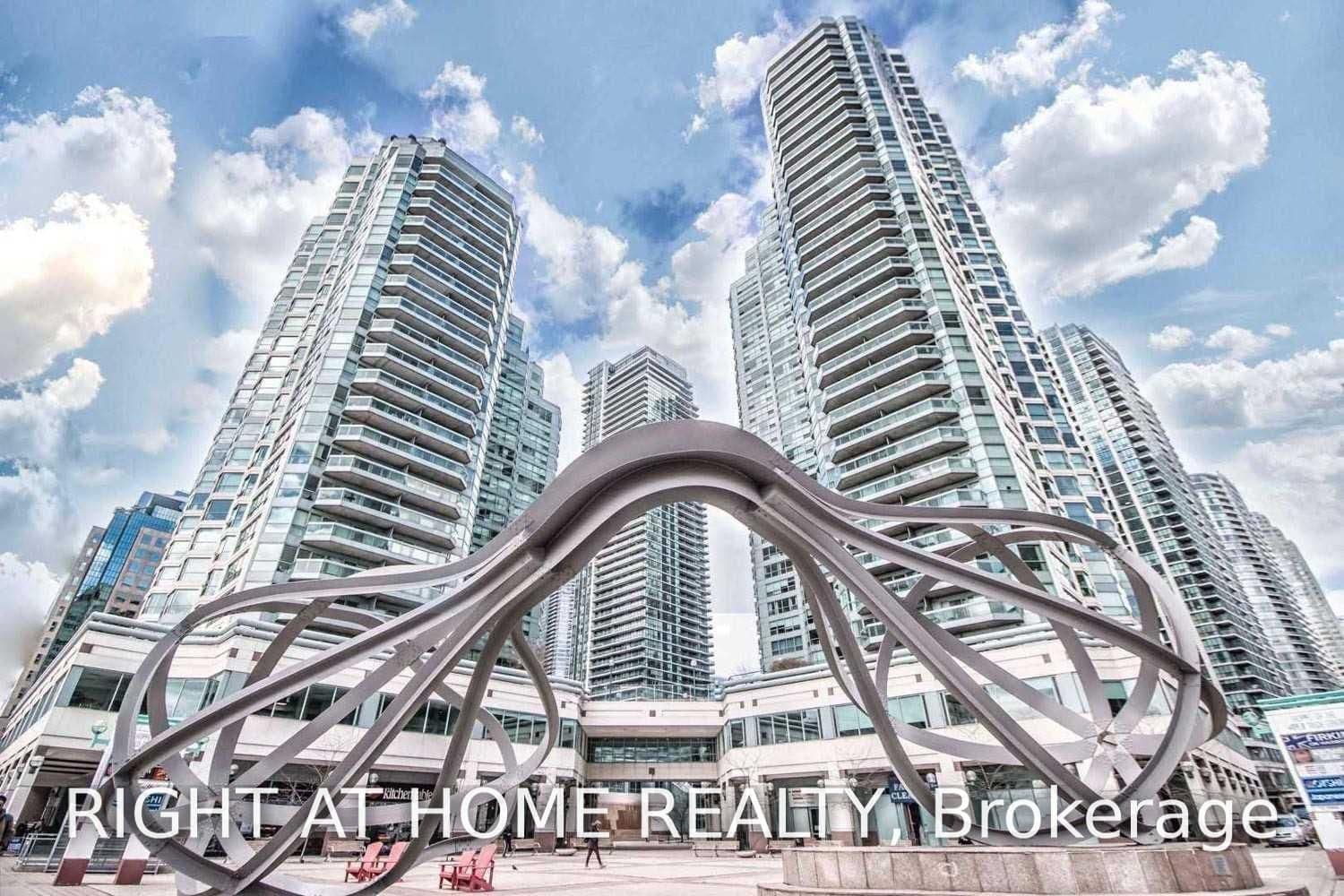 #1712 - 10 Queens Quay W