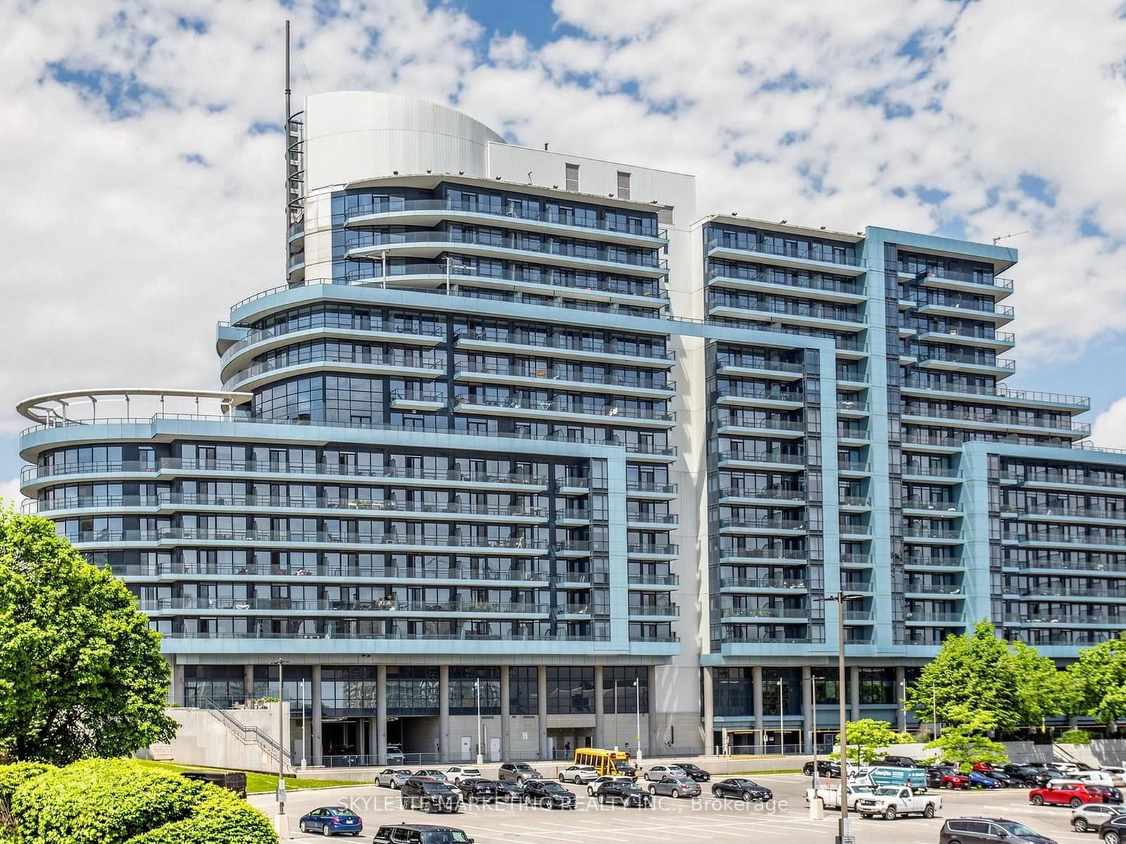 #1029 - 2885 Bayview Avenue