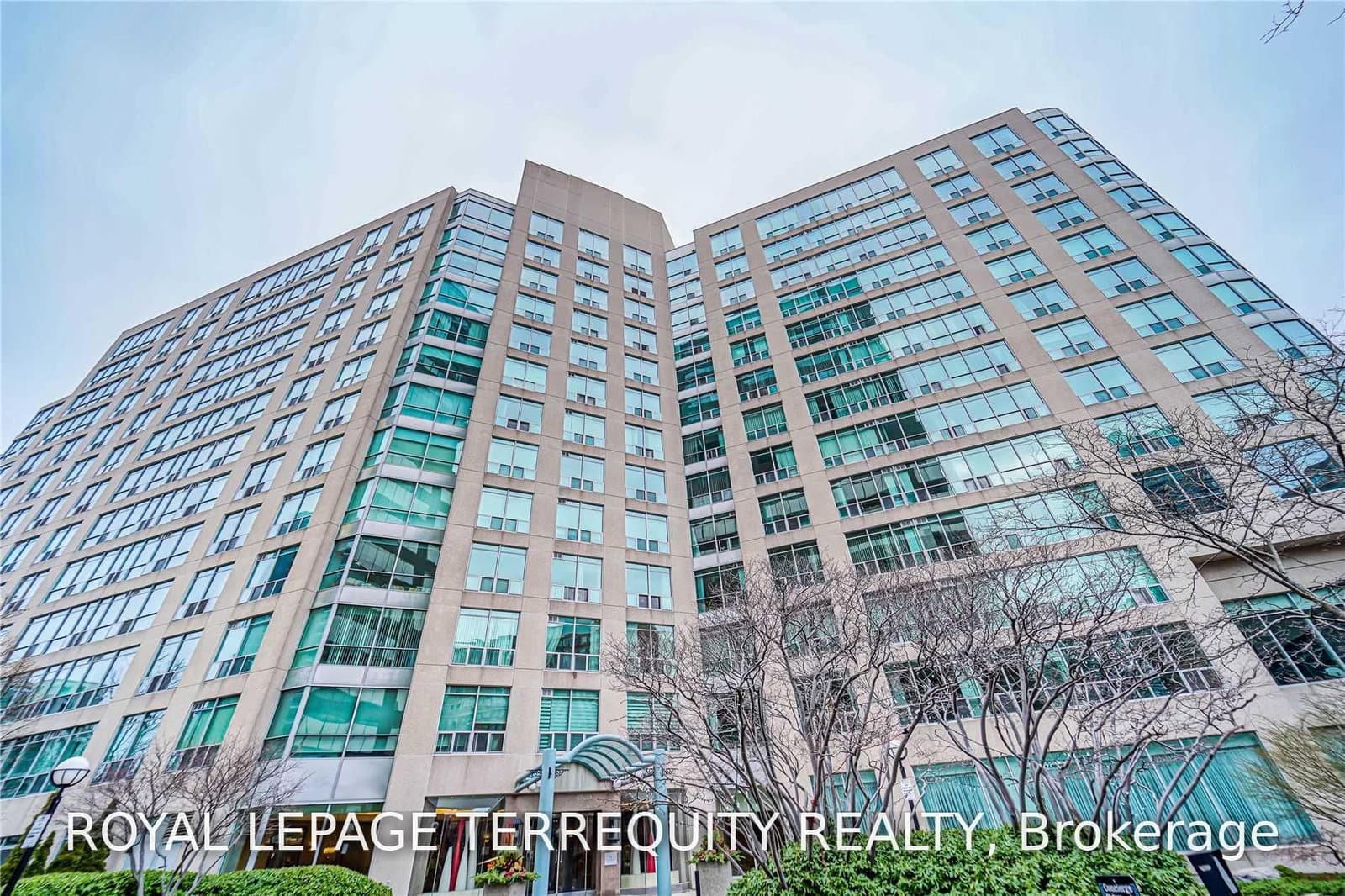 #319 - 942 Yonge Street