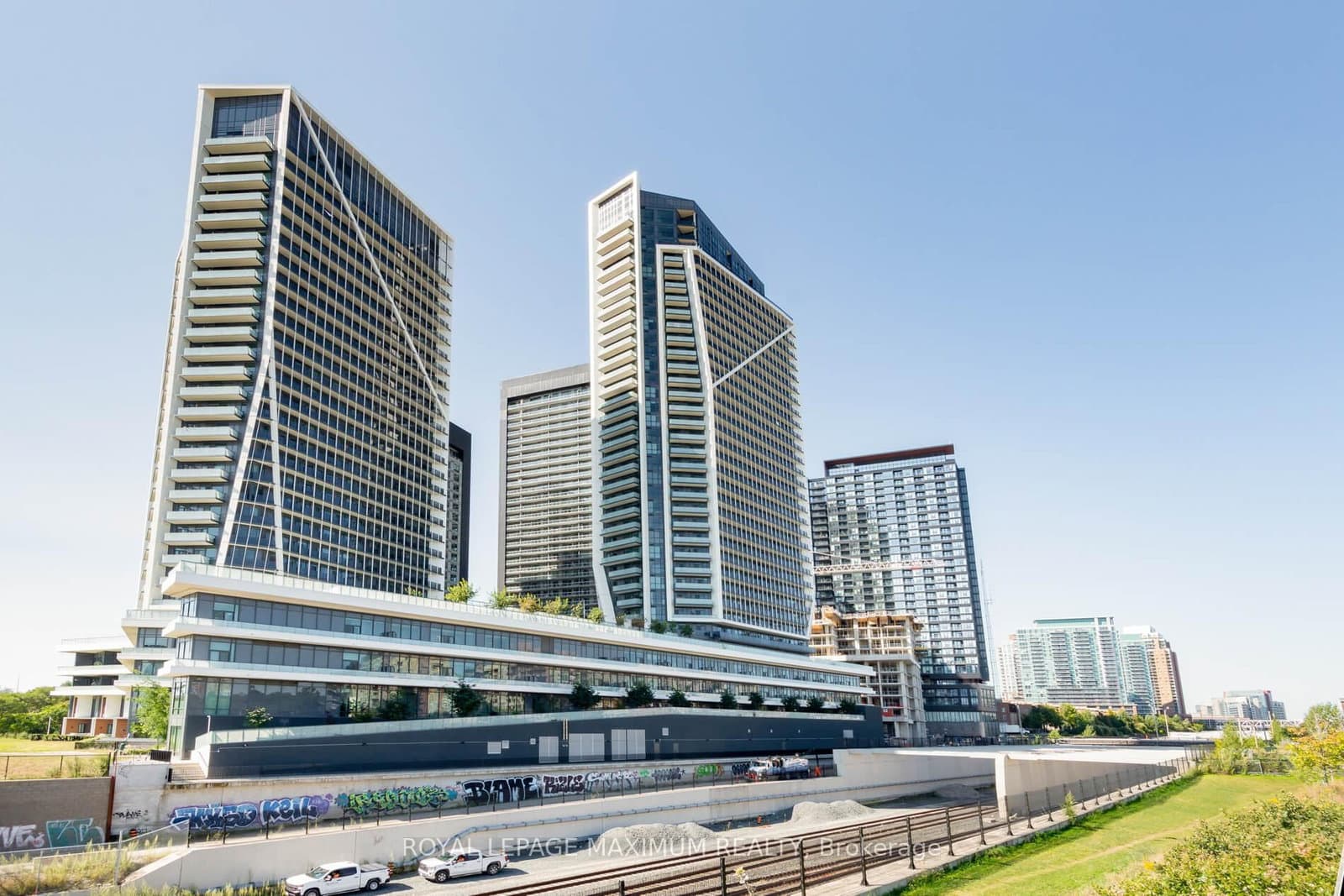 50 Ordnance Street, Unit 3307