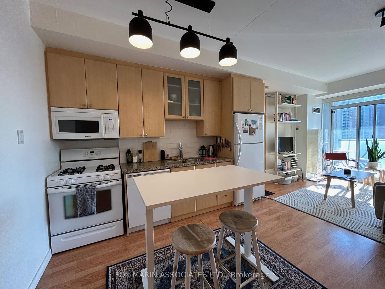 #1022 - 1 Shaw Street